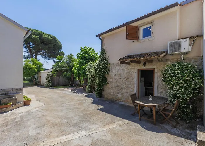 Holiday Home Pinia I By Interhome